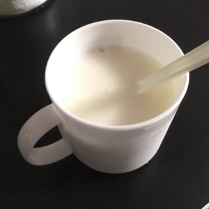 牛乳と酢でヨーグルト風ドリンク
